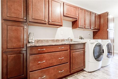 4 Forest Wood Drive, Port Dover, ON - Indoor Photo Showing Laundry Room