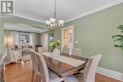 74 Balmoral Avenue S, Hamilton, ON - Indoor Photo Showing Dining Room