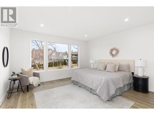 444 Sarsons Road, Kelowna, BC - Indoor Photo Showing Bedroom