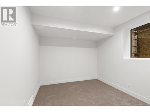 444 Sarsons Road, Kelowna, BC - Indoor Photo Showing Other Room