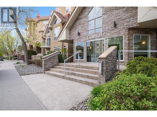 1088 Sunset Drive Unit# 349, Kelowna, BC - Outdoor With Facade