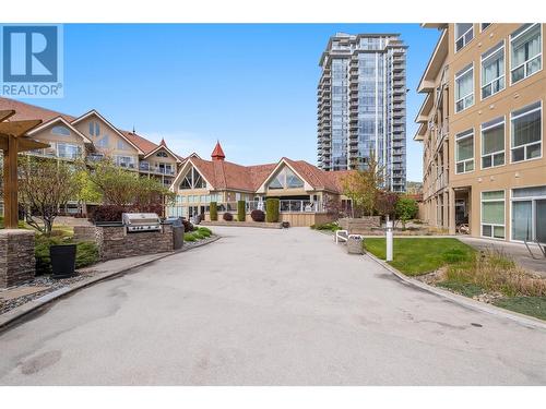 1088 Sunset Drive Unit# 349, Kelowna, BC - Outdoor With Facade