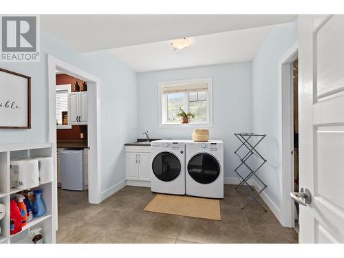 1585 Tower Ranch Boulevard Lot# 4, Kelowna, BC - Indoor Photo Showing Laundry Room