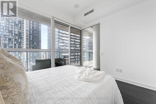 1901 - 290 Adelaide Street W, Toronto (Waterfront Communities), ON - Indoor Photo Showing Bedroom