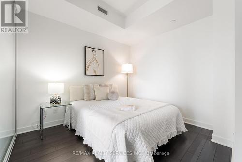 1901 - 290 Adelaide Street W, Toronto (Waterfront Communities), ON - Indoor Photo Showing Bedroom