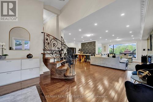 247 Sand Road, East Gwillimbury, ON - Indoor