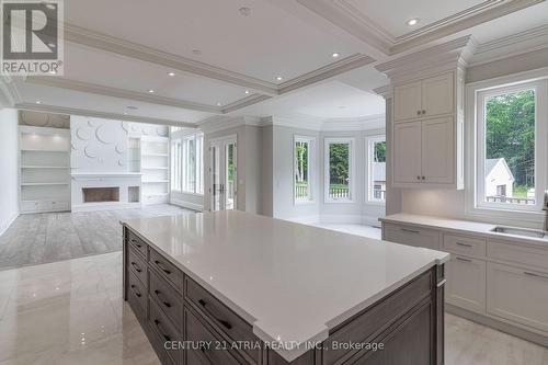 3225 Davis Drive, Whitchurch-Stouffville, ON - Indoor Photo Showing Kitchen