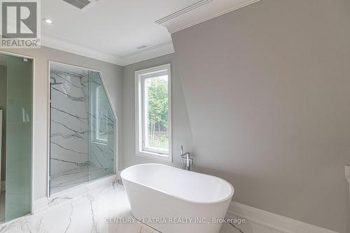 3225 Davis Drive, Whitchurch-Stouffville, ON - Indoor Photo Showing Bathroom