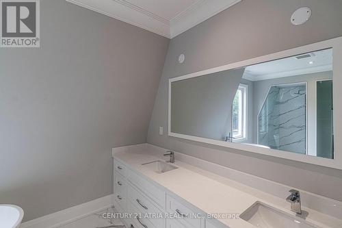 3225 Davis Drive, Whitchurch-Stouffville, ON - Indoor Photo Showing Bathroom