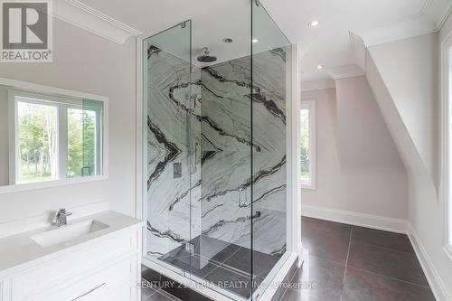 3225 Davis Drive, Whitchurch-Stouffville, ON - Indoor Photo Showing Bathroom