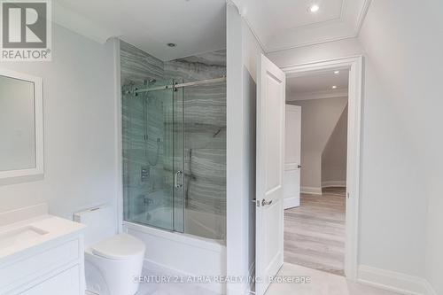 3225 Davis Drive, Whitchurch-Stouffville, ON - Indoor Photo Showing Bathroom