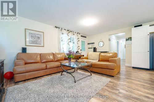 1335 Furniss Drive, Ramara (Brechin), ON - Indoor Photo Showing Living Room