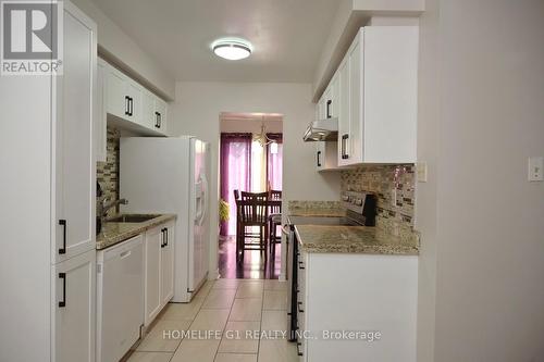 47 - 35 Ceremonial Drive, Mississauga (Hurontario), ON - Indoor Photo Showing Kitchen