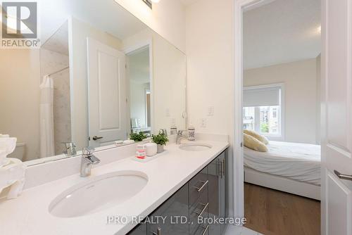 2437 Irene Crescent, Oakville (Glen Abbey), ON - Indoor Photo Showing Bathroom