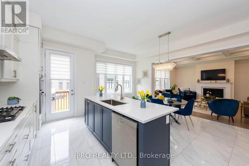 2437 Irene Crescent, Oakville (Glen Abbey), ON - Indoor Photo Showing Kitchen With Upgraded Kitchen