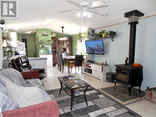 1684 Quail Road, Williams Lake, BC - Indoor Photo Showing Living Room