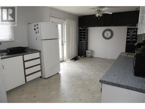 8803 87 Street, Fort St. John, BC - Indoor Photo Showing Kitchen