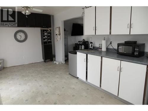 8803 87 Street, Fort St. John, BC - Indoor Photo Showing Kitchen