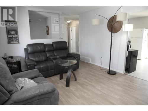 8803 87 Street, Fort St. John, BC - Indoor Photo Showing Living Room