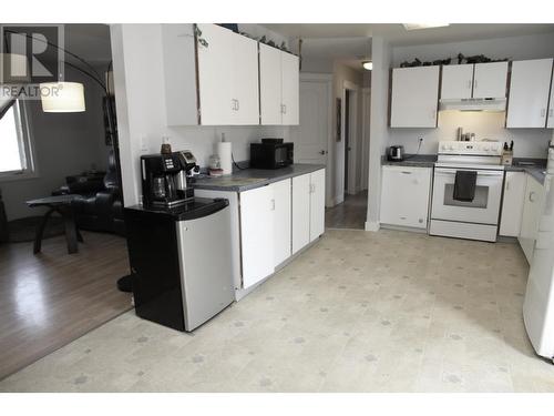 8803 87 Street, Fort St. John, BC - Indoor Photo Showing Kitchen