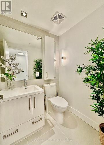 1201 - 39 Sherbourne Street, Toronto (Moss Park), ON - Indoor Photo Showing Bathroom