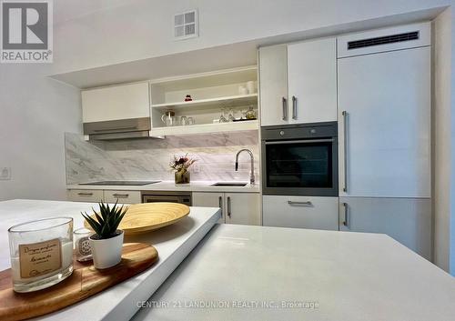 1201 - 39 Sherbourne Street, Toronto (Moss Park), ON - Indoor Photo Showing Kitchen