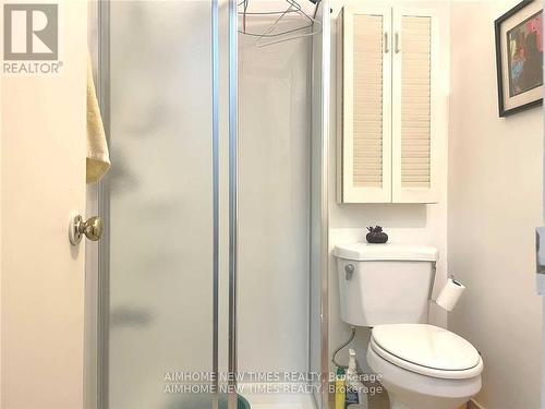 Upper - 7 Leavey Court, Toronto, ON - Indoor Photo Showing Bathroom