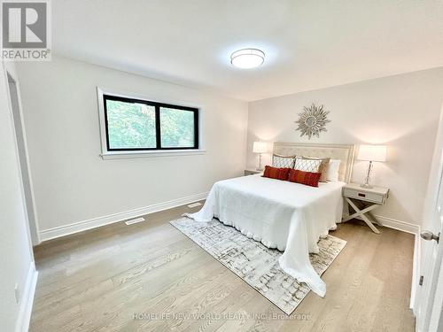 33 Valentine Drive, Toronto (Parkwoods-Donalda), ON - Indoor Photo Showing Bedroom