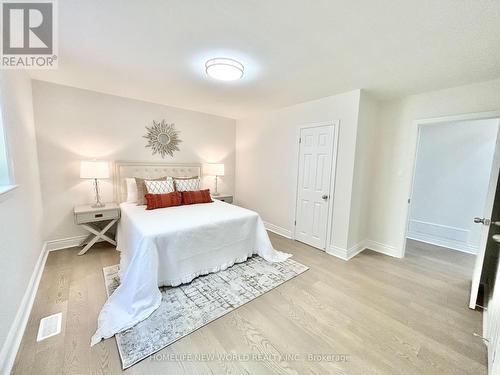 33 Valentine Drive, Toronto (Parkwoods-Donalda), ON - Indoor Photo Showing Bedroom