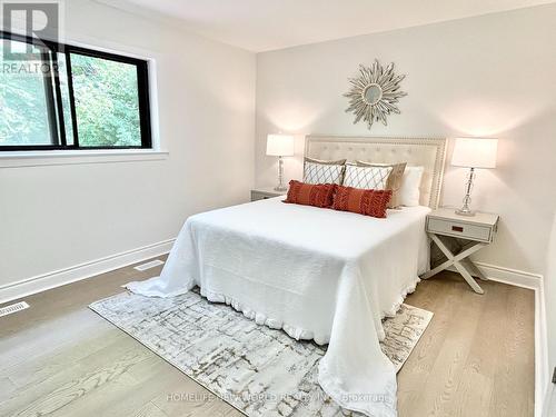 33 Valentine Drive, Toronto (Parkwoods-Donalda), ON - Indoor Photo Showing Bedroom