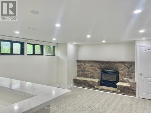 33 Valentine Drive, Toronto (Parkwoods-Donalda), ON - Indoor With Fireplace