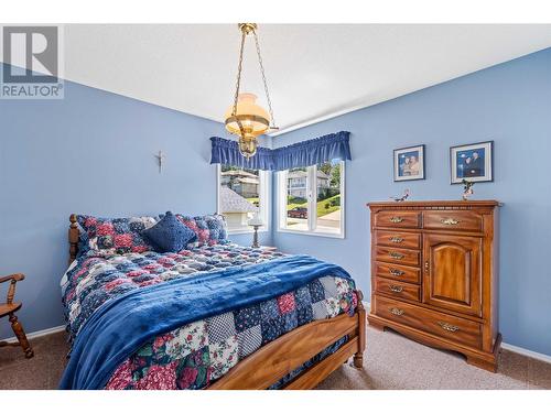 2051 3 Avenue Se, Salmon Arm, BC - Indoor Photo Showing Bedroom