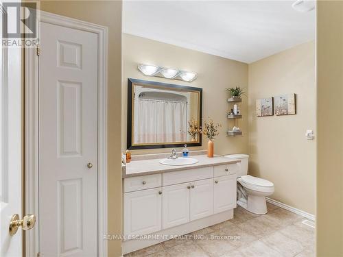 9 - 35 Stratford Terrace, Brantford, ON - Indoor Photo Showing Bathroom