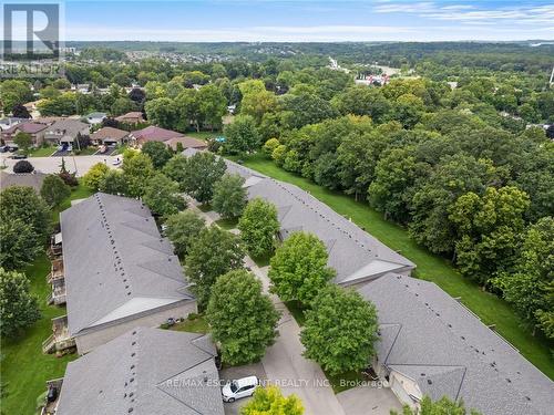 9 - 35 Stratford Terrace, Brantford, ON - Outdoor With View