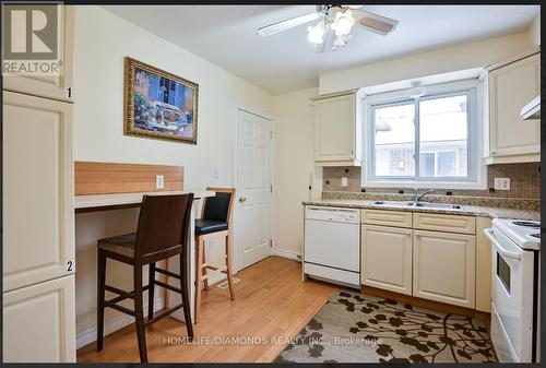 544 First Avenue, Welland, ON - Indoor Photo Showing Kitchen With Double Sink