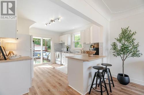 344 East 12Th Street, Hamilton (Hill Park), ON - Indoor Photo Showing Kitchen