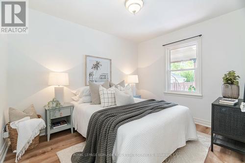 344 East 12Th Street, Hamilton (Hill Park), ON - Indoor Photo Showing Bedroom