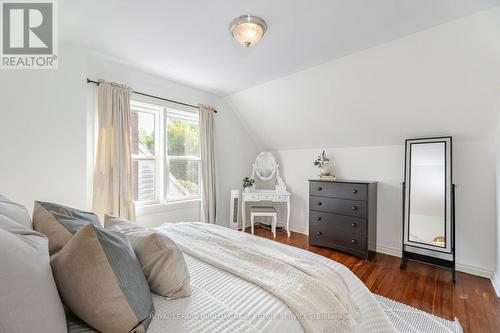 344 East 12Th Street, Hamilton (Hill Park), ON - Indoor Photo Showing Bedroom