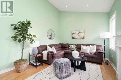 288 Fleming Drive, Milton (Dempsey), ON - Indoor Photo Showing Living Room