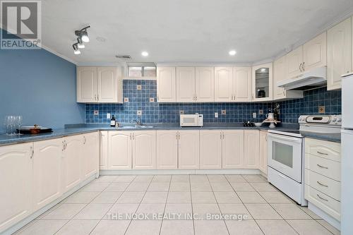 288 Fleming Drive, Milton (Dempsey), ON - Indoor Photo Showing Kitchen With Double Sink