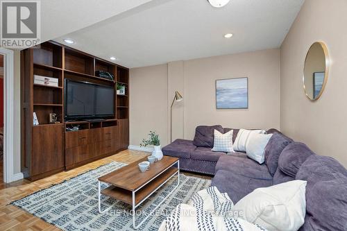 288 Fleming Drive, Milton (Dempsey), ON - Indoor Photo Showing Living Room