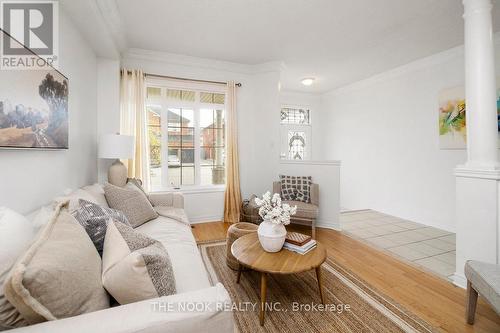 288 Fleming Drive, Milton (Dempsey), ON - Indoor Photo Showing Living Room