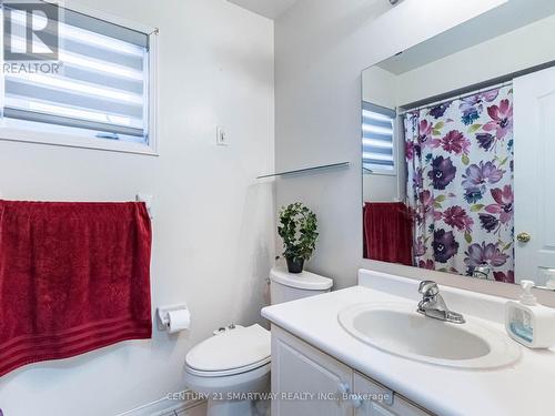 32 Creekwood Drive, Brampton, ON - Indoor Photo Showing Bathroom