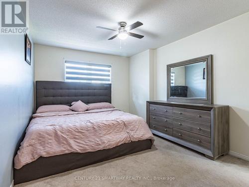 32 Creekwood Drive, Brampton, ON - Indoor Photo Showing Bedroom