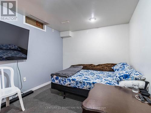 32 Creekwood Drive, Brampton (Snelgrove), ON - Indoor Photo Showing Bedroom