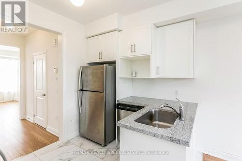 3016 Islington Avenue, Toronto (Humber Summit), ON - Indoor Photo Showing Kitchen