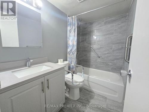 1206 - 5 San Romano Way, Toronto (Black Creek), ON - Indoor Photo Showing Bathroom