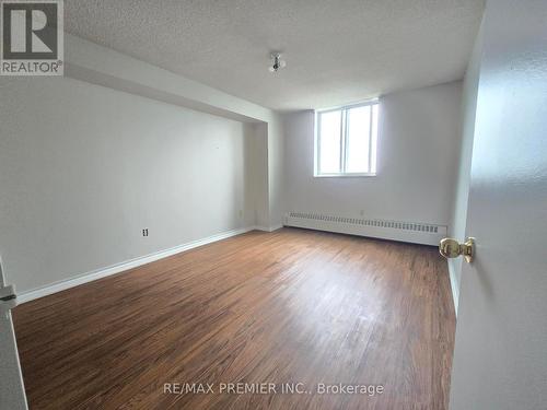 1206 - 5 San Romano Way, Toronto (Black Creek), ON - Indoor Photo Showing Other Room