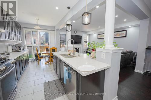 86 Stedford Crescent, Brampton (Northwest Brampton), ON - Indoor Photo Showing Kitchen With Double Sink With Upgraded Kitchen