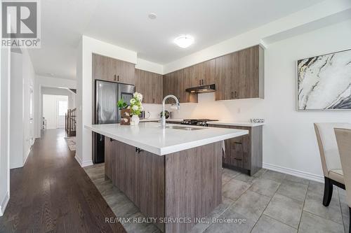 23 Coulterville Drive, Caledon, ON - Indoor Photo Showing Kitchen With Upgraded Kitchen